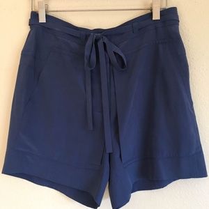 Diane Von Furstenberg 100% Silk Shorts Pristine!